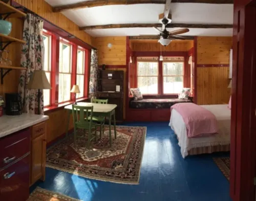 Gorgeous mountain views and private!