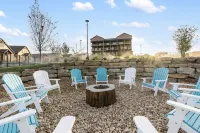 The Table Rocker • Ozark Family Retreat, 5BR 7 BA