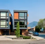 Hot Tub and Rooftop Patio- Walk to Downtown!