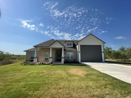 NEW LAKE HOUSE HOT TUB/POOL /PRIVATE BOAT RAMP/ BOAT SLIPS+DOCK/ 4/3 SLEEPS 10