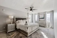 Modern home near highways, king beds, ping pong table