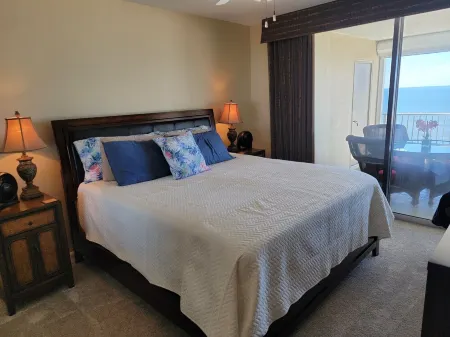 Ask about Our Snowbird Specials!