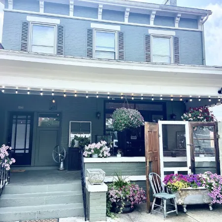 Historic Downtown Chillicothe 1840's Loft