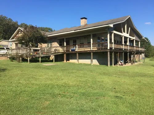 cozy, quiet, rural hideaway close to everything south