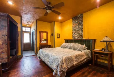 Dream Location! IRISH CHANNEL CHARMER Hotels in Garden District