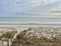 Oceanfront - The Ocean Club - Sand, Sun & Family Fun - Indian Beach/Emerald Isle Отели в г. Индиан Бич