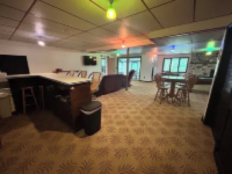 Peaceful & Spacious Wolf River Home - 4 Bedrooms, Pool, Fire Pits & Scenic Views 肖諾縣酒店