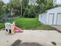 House To Yourself! Parking, WIFI, Pets allowed!