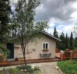 Clean & quiet cabin with stunning mountain views