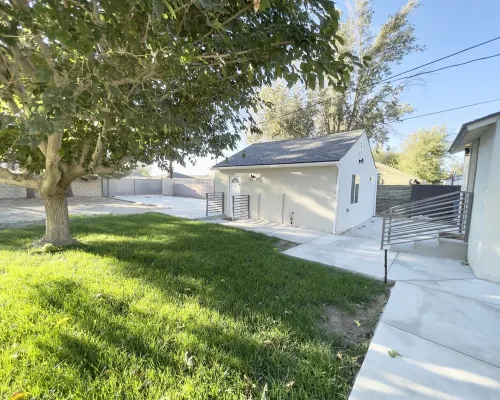 New 3 BR, Gated Parking, Sleep 8, Walk to BLVD Hotels in Lancaster