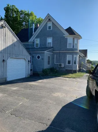 Large House on ATV and Snowmobile Trails