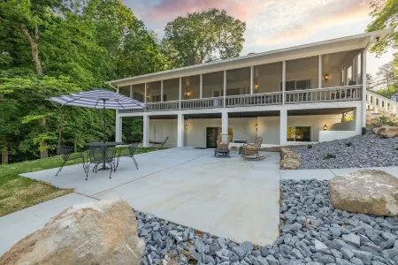 Waterfront-Gorgeous Views-New Boat House-Fire Pit-Much More!!