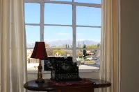 Billy the Kids getaway in heart of Historical Mesilla Plaza, N.M. 梅西亞住宿飯店