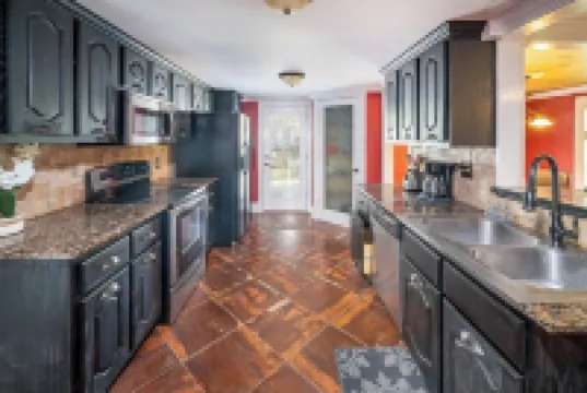 Modern comforts of home, close to all the amenities Madison Alabama has to offer