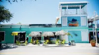 Dow Town Jensen Beach📍WALK to the SEA in 2 minute. Walk to Publix Super Markets