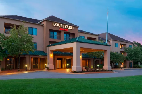 Courtyard Akron Fairlawn Hotels in Fairlawn