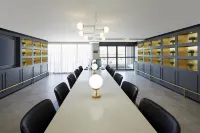 DoubleTree by Hilton Montreal Airport Отели в г. Дорваль