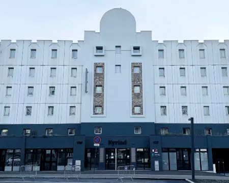 Hôtel Kyriad Le Bourget Hôtels à : Le Bourget