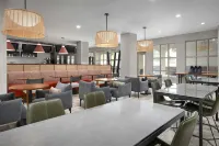 帕索羅布爾斯萬怡酒店 - 早餐