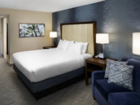 Doubletree by Hilton Nashua Hotels in Nashua