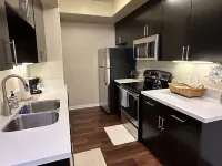 Lush 1 bd Koreatown w/ FREE parking & In-Unit laundry Hotels in Commerce