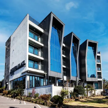 Modern Place Jeju Отели рядом с достопримечательностью «Тематический парк Chocolate Land»