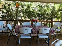 SIERRA ESCAPE! SPACIOUS COUNTRY HOUSE WITH POOL & SPA--20 MINUTES FROM YOSEMITE!