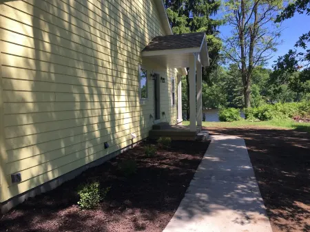 Sunflower House on Lake Wissota