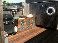 WATERFRONT COTTAGE WITH PRIVATE BEACH! On Beach Point in Truro... Not a condo... Hotels in Truro