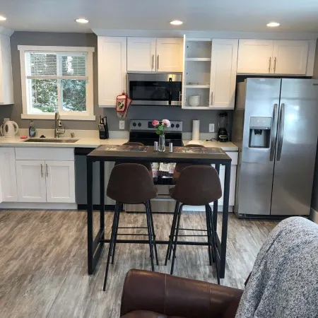 Cozy 1bd Duplex Unit - Downtown Bothell and UW Bothell Отели в г. Ботелл