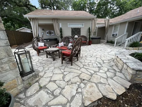 ❤️Luxury Crockett Street Retreat, hot tub and outdoor fireplace! Downtown