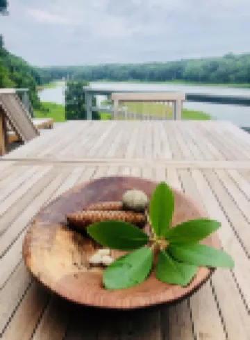 Perfect Mid-Century Private Waterfront East Hampton Retreat!