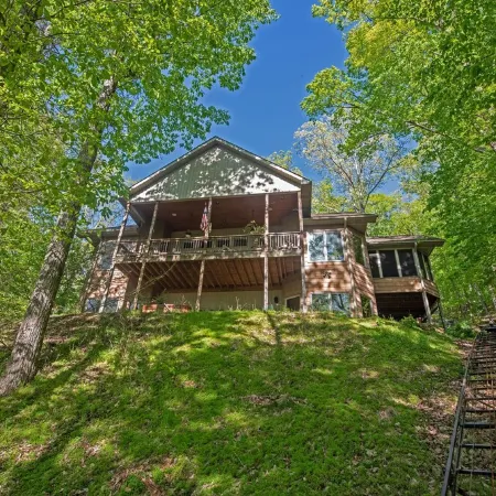 Lakefront on Norris. Spectacular Views! Tram to 1000+ sqft dock! 5 Wooded Acres.