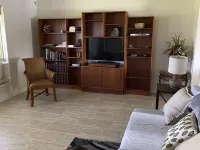 beautiful home on a 3 acre lake with security Hotels in Clewiston
