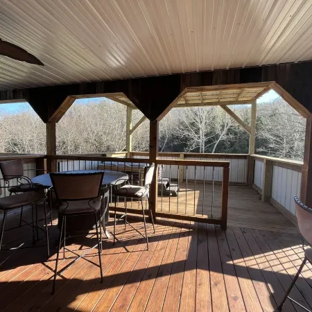 Family Time at Hills Hocking @ Pine Creek Villas: Creek Front