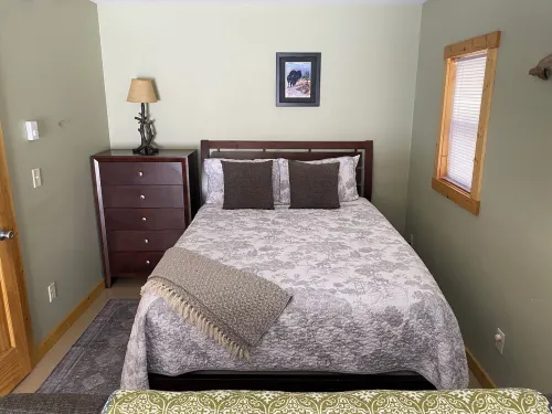 Great Quiet Location! Close to all the Attractions.