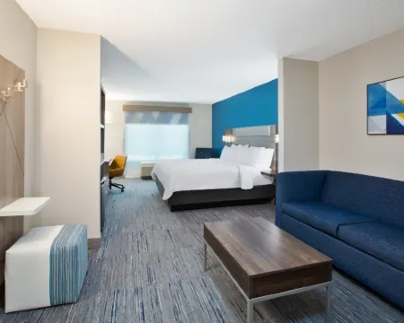 Holiday Inn Express & Suites GRAND RAPIDS-NORTH by IHG Hotels in Walker
