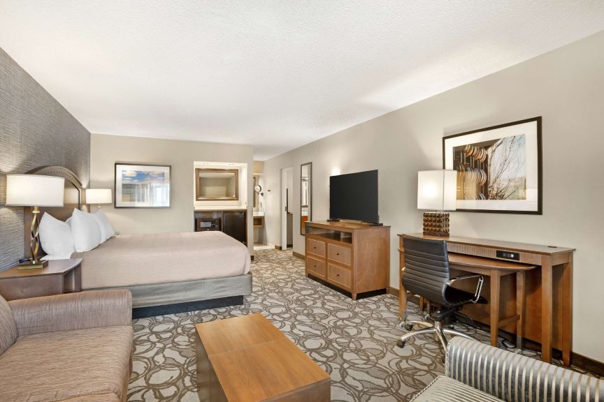 Best Western Plus Black Oak
