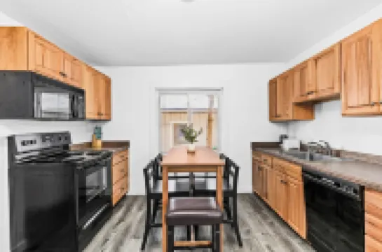 The Sly Fox - Lake/Dine/Drink/Shop - Sleeps 6/Dog-Friendly