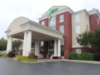 Holiday Inn Express & Suites Ripley Hotels in Ripley