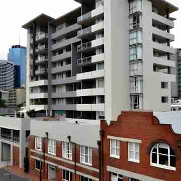 Frisco Apartments Hotel Exterior