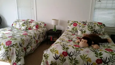 Romantic Escape; Open Gulf View; Your Own Private Dock!  Elevator to master. Hotels near Pop Stansell Park