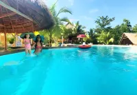 ECO-TREEHOUSE GLAMPING SERVICES Hotels in Loon