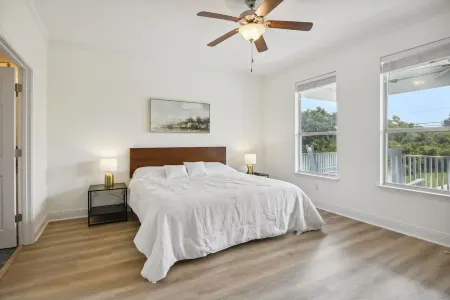 Family-sized beach retreat w/ gulf views