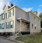 1895 meets 2023 Townhouse.