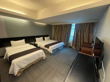 Hotel de Leon Отели в г. Lahad Datu