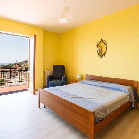Sunny Home