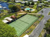 Dragonfly on the Canal with Golf Cart Included  Beginning 7/12/26