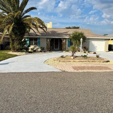 Charming 3-bedroom house with AC WiFi in Hudson on canal and Gulf of Mexico view