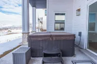 Mountains and Horses and Deer, Oh My!